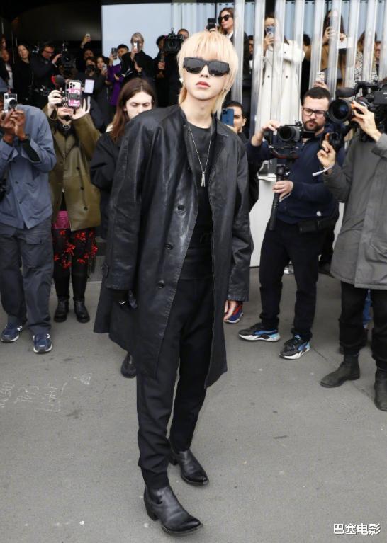 肖战|时装周明星全露怯：刘诗诗掉眼睫毛，刘涛似暴发户，肖战像包工头