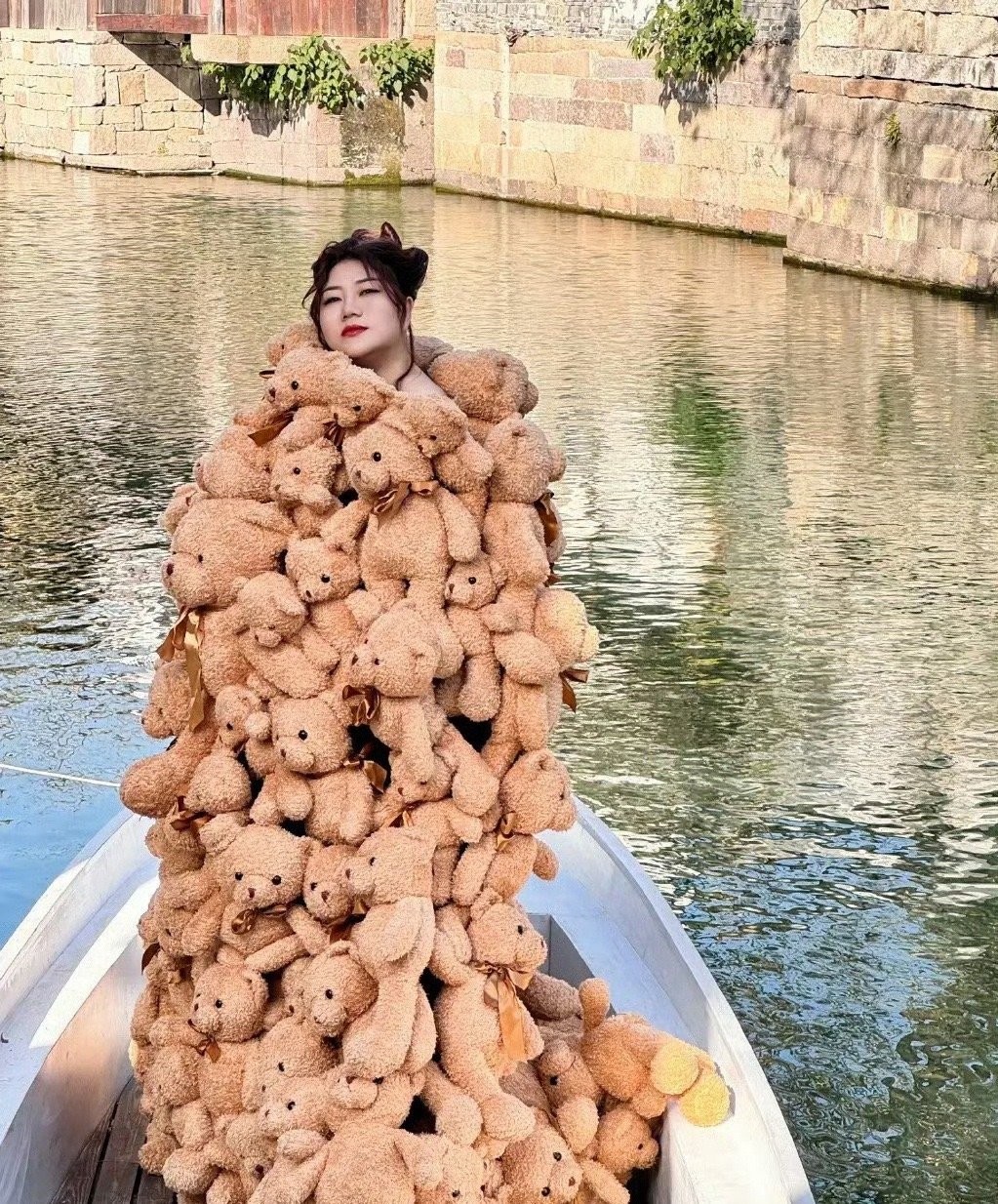 发腮比发胖更可怕!35岁倪妮审美塌方,一和杨幂同框就被碾压