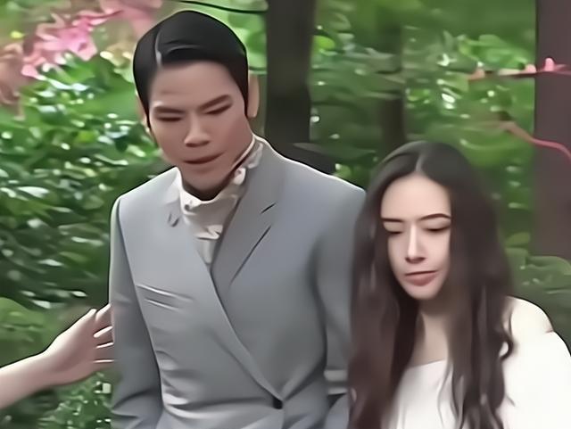 郭碧婷|向佐郭碧婷同框太难看，一个卑微一个爱答不理，装都懒得装了