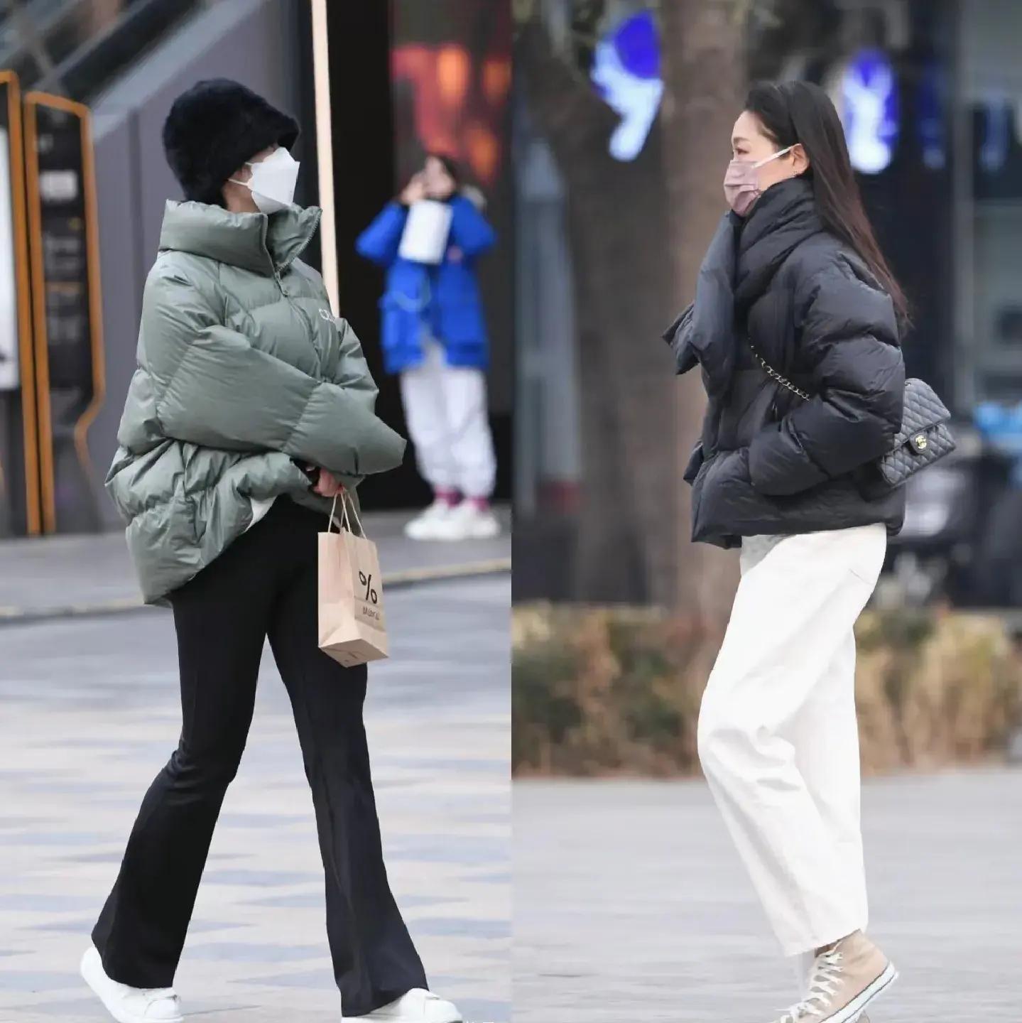 今年“黑羽绒服+蓝牛仔裤”又火了！百搭不挑人，个性又通勤时髦