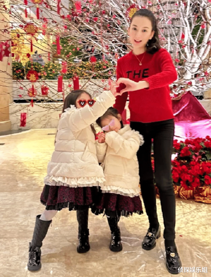 郭富城|郭富城情人节收女儿贺卡,C宝手写中文表白爸妈,老父亲激动炫耀