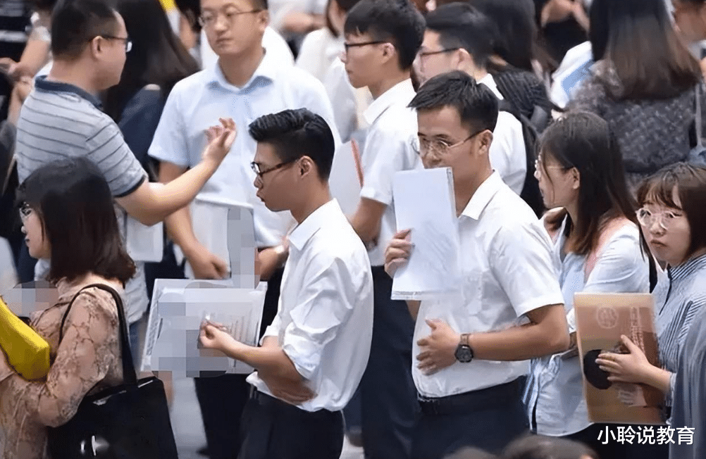 招聘|毕业生理想单位中国烟草公开招聘,特别写明:烟草二代不好使了