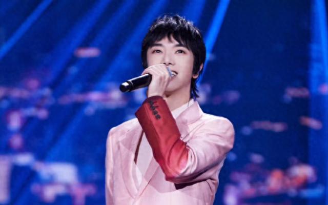 厚颜无耻!一首代表作都没有,却被捧成歌坛顶流,这些小丑羞不羞