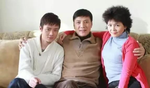 演员奚望:在继父刘之冰的支持下任性离婚,带着女儿的她,怎样了 - 娱乐