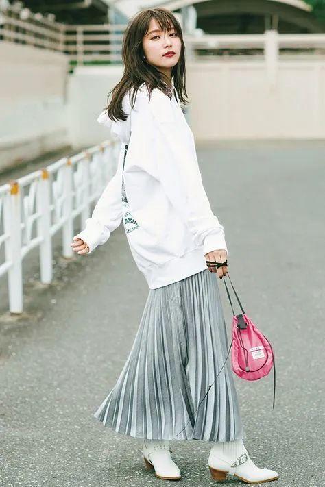 今年“混搭叠穿”更流行!学会3个穿搭公式就够,带你一步变洋气