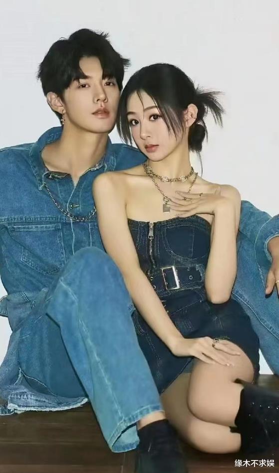 杨紫安徽农村拍戏被偶遇，真人又高又瘦，脚大被指穿40码鞋！