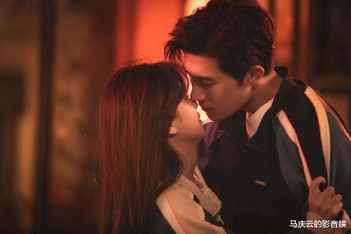 《前男友成了我上司》首播，靳骁李佳佳主演，职场加甜宠，很撩人