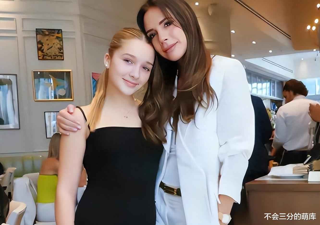 贝克汉姆晒家庭聚餐,12岁爱女脱离稚嫩,如今比妈妈维多利亚更美