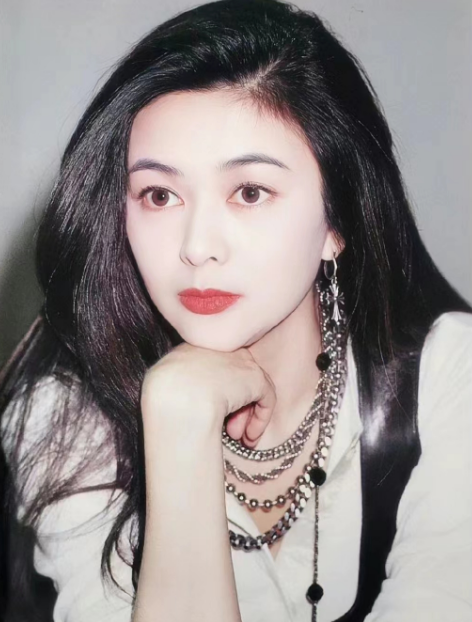 林青霞|7位真正的“中国式”美人:美貌气韵都甩如今流量女星一大截