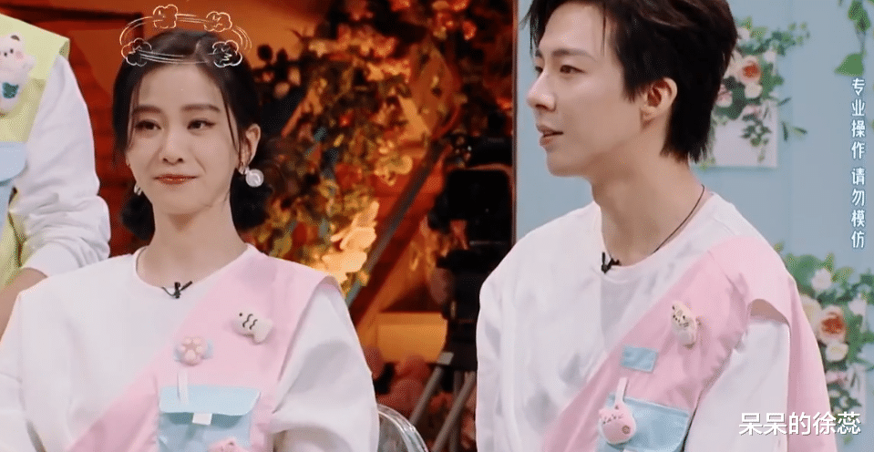 《星期六》放不开的刘诗诗，连大笑一声都收着，观众替她捏了把汗