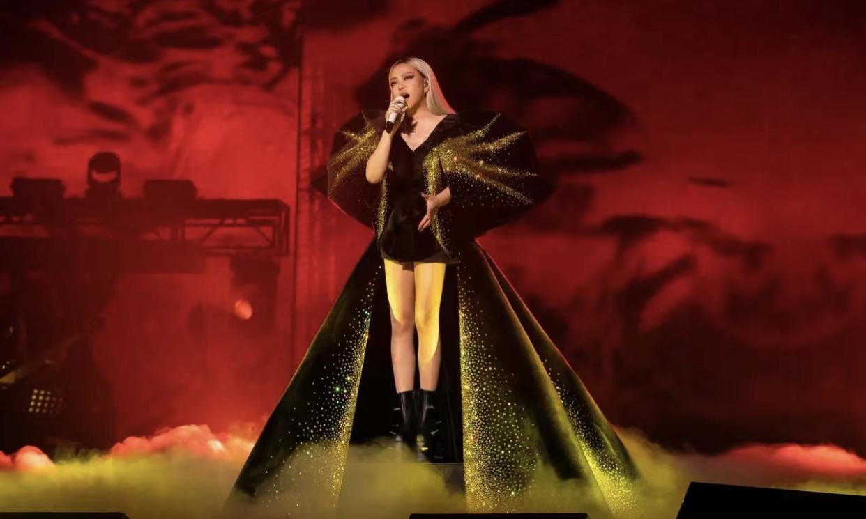 张惠妹|张惠妹暴瘦变筷子腿，一天只吃四片涮牛肉青菜等，专家怒斥会中毒！