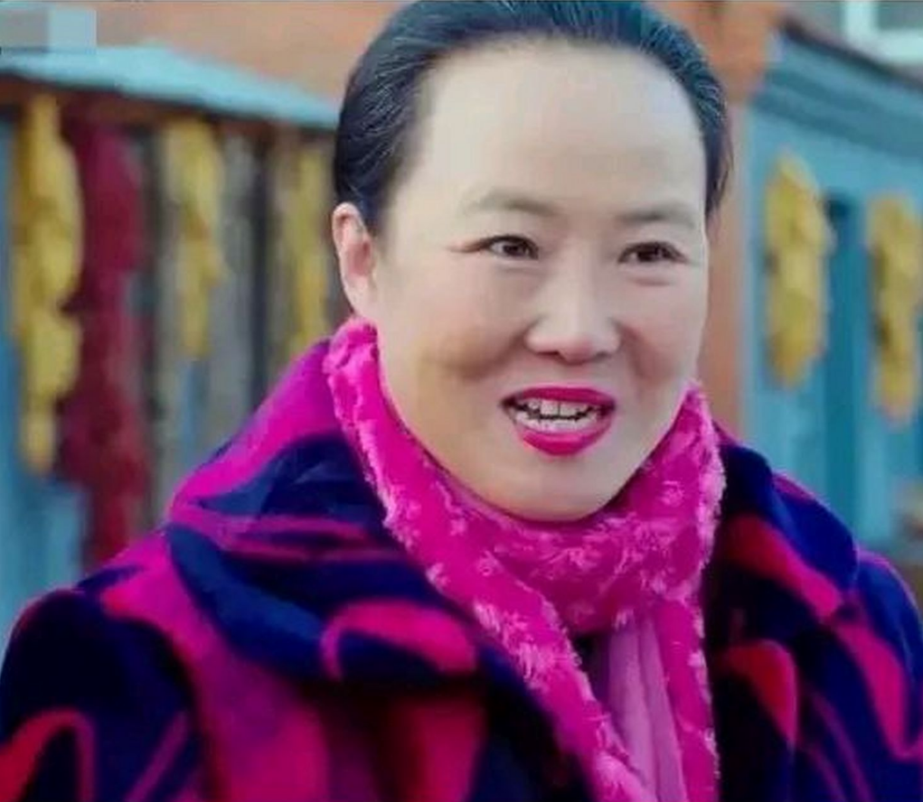 孙立荣|孙立荣:赵本山的第一位女徒弟,上过春晚,嫁富豪丈夫被宠成公主