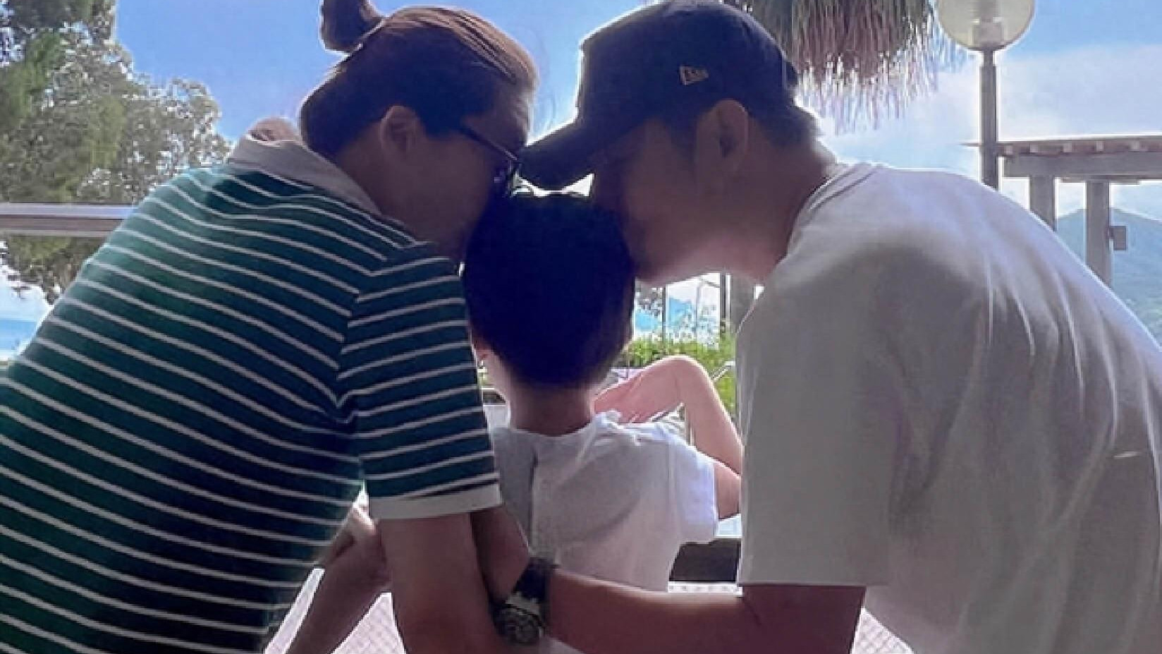 周丽琪晒一家三口幸福合照，傅程鹏满眼爱意，网友：有想过程愫吗