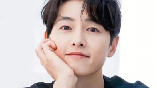 杨舒平|宋仲基官宣当爸，才完成婚姻登记，网友：离婚是因前妻不生孩子吗