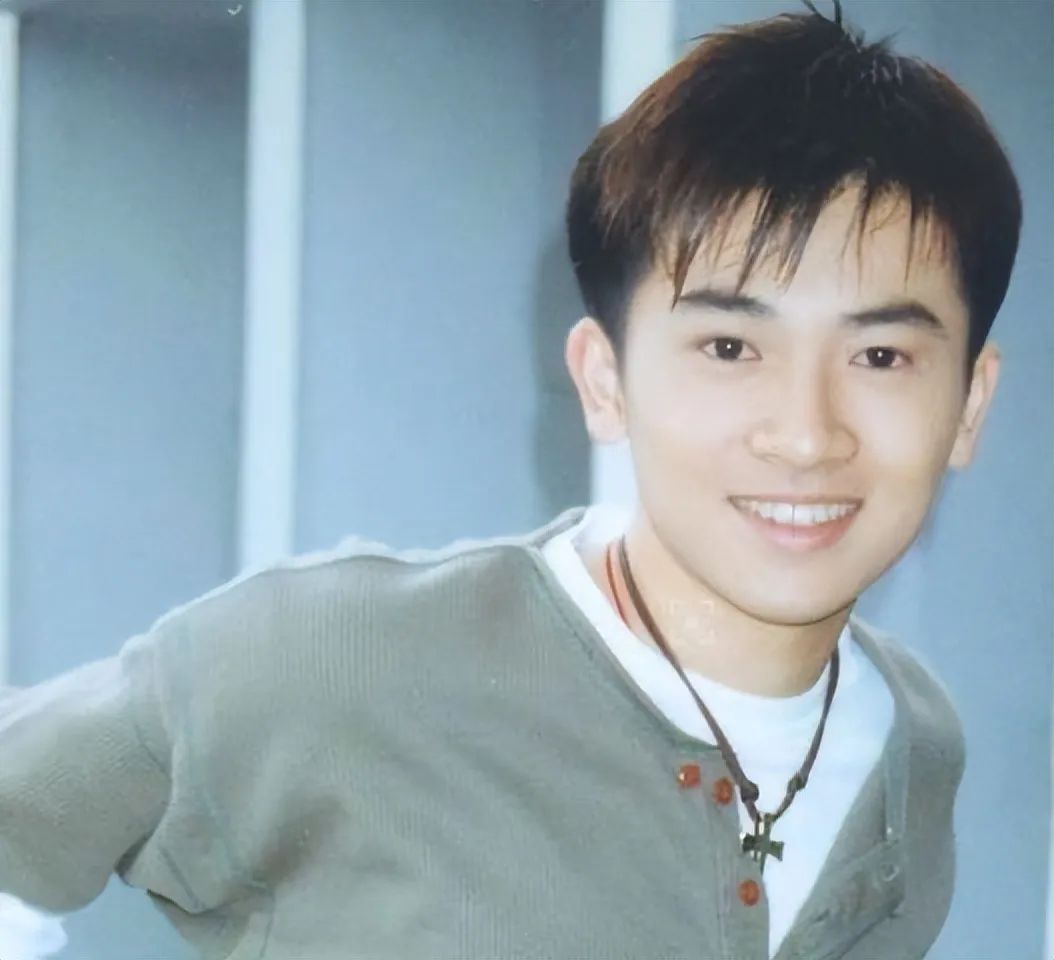 苏有朋隐婚15年了？女方真面目曝光了？怪不得他瞧不上林心如？