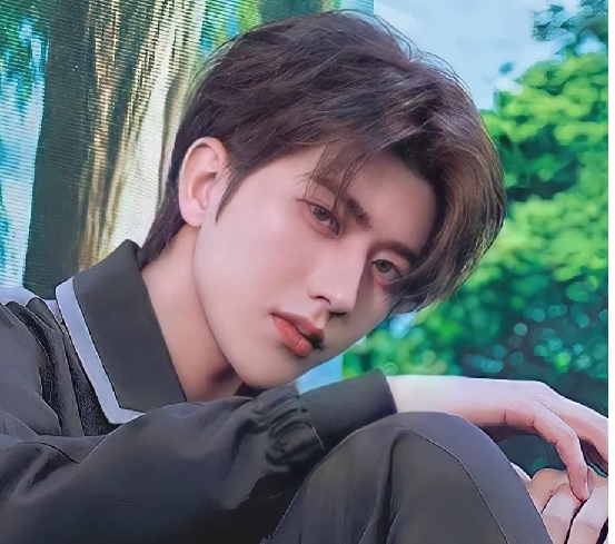 |《奔跑吧》延期原因曝光！或因为常驻嘉宾塌房，被迫删除其戏份