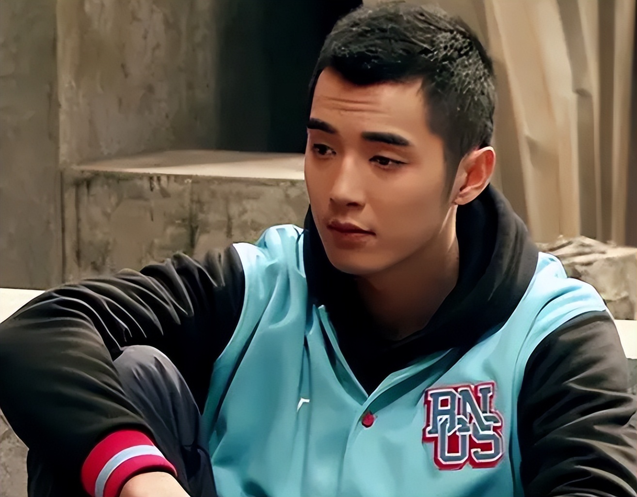 《爱情公寓》陆展博妻子正面照曝光，网友：酷似马伊琍