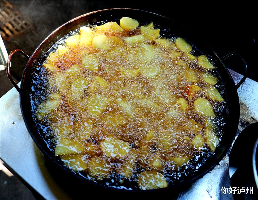 土豆|小街子巷:在这条街上,茄饼和宽粉只是配角,真正的主角是土豆