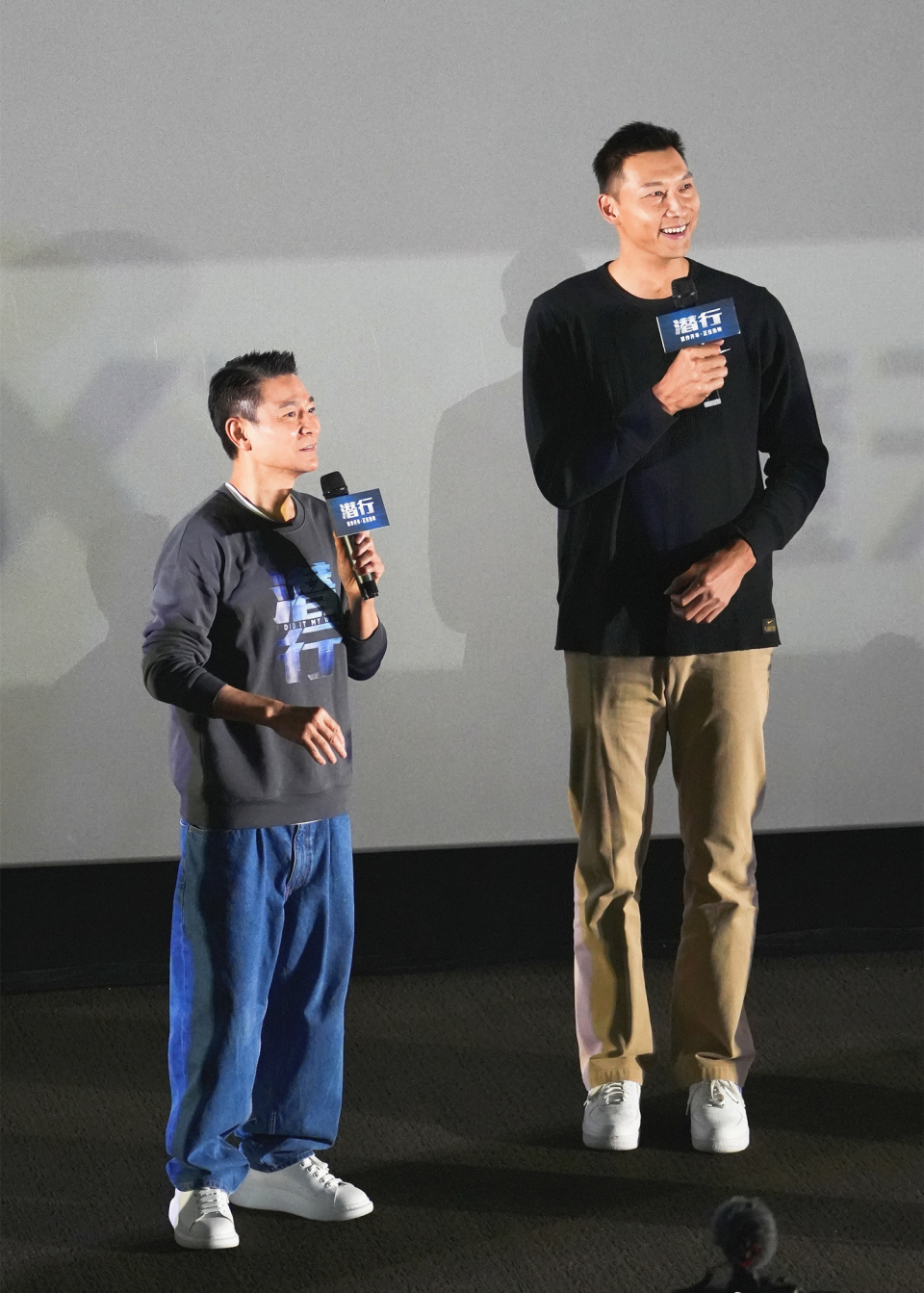 易建联现身《潜行》路演,现场“表白”刘德华!承诺将参演电影