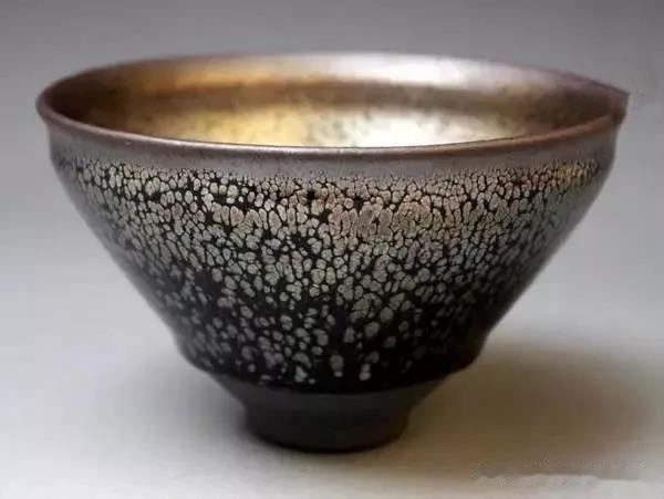 艺术品|风靡全球的建盏，为何与紫砂壶结下不解之缘？