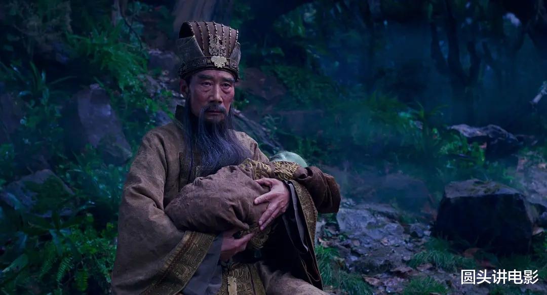 当前热映电影票房榜,《坚如磐石》跌至第二,第一凭口碑强势逆袭