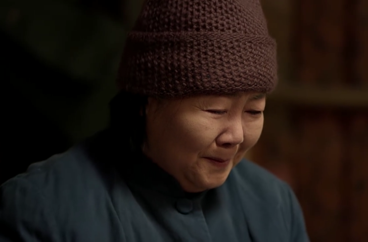 陈瑶|《情满九道弯》出圈理由:萨日娜的演技,陈瑶的脸,热依扎的衣品