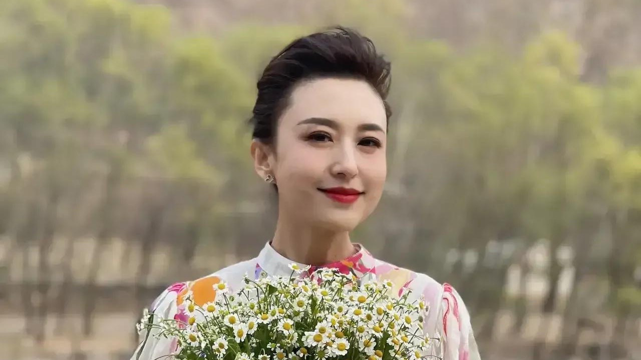 张蕾|网传央视主持人张蕾离职，工作16年没上过春晚，发文向观众告别