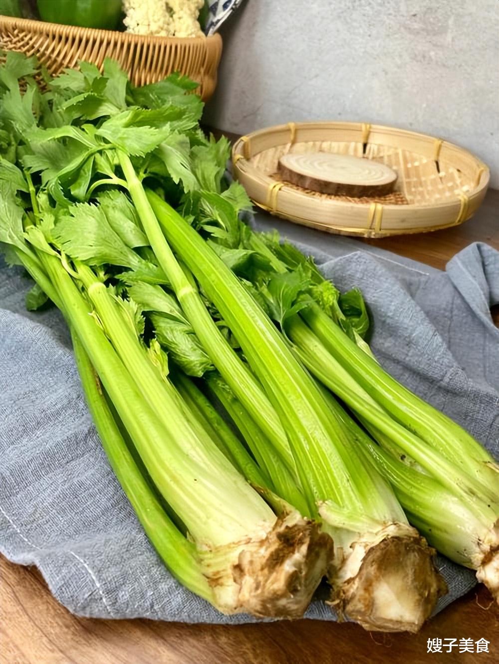 “脂肪”最怕这个菜，两天吃一次，清甜脆爽，轻松刮油，比肉还香