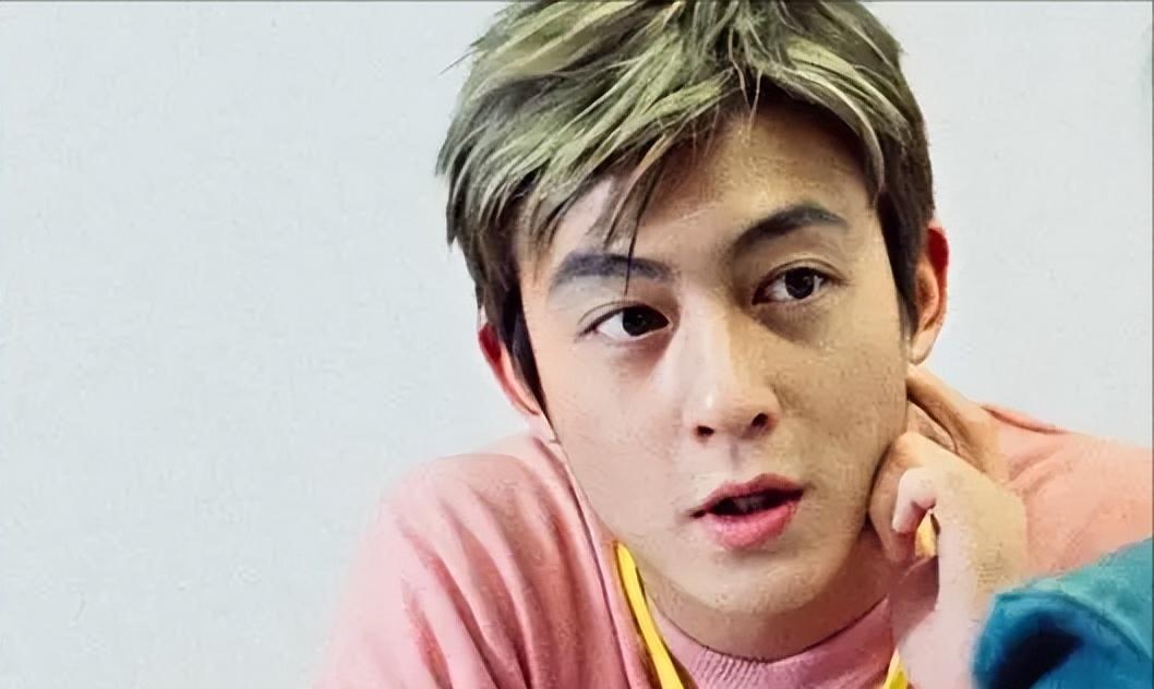 |演员胡兵官宣婚讯！结婚对象性别成谜，与陈冠希父亲成意难平