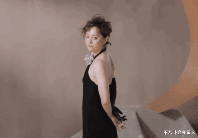 41岁孙俪秀后背被嘲像大妈，女星的身材尴尬被展现得淋漓尽致