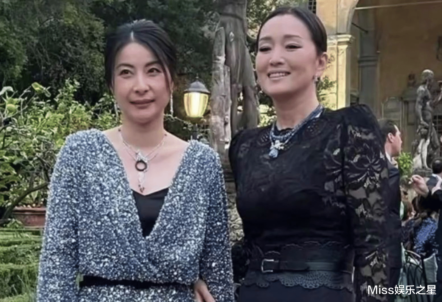 封神第一部|被巩俐主动挽手示好，让霍家捧在手心宠爱，郭晶晶却羡慕全红婵