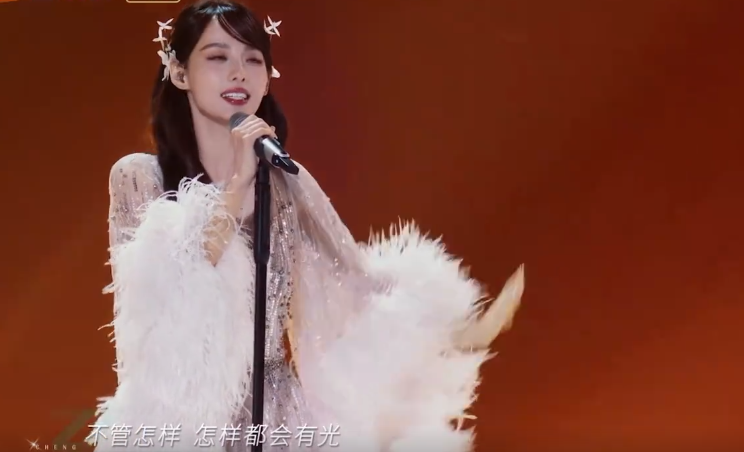 谢娜|张嘉倪成浪姐4门面担当？初舞台唱给未来的自己！强大又美好