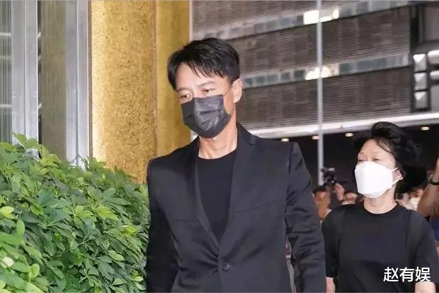 李克勤表面冷血无情、替罪蓝台，实则隐秘发声，背后原因令人泪目