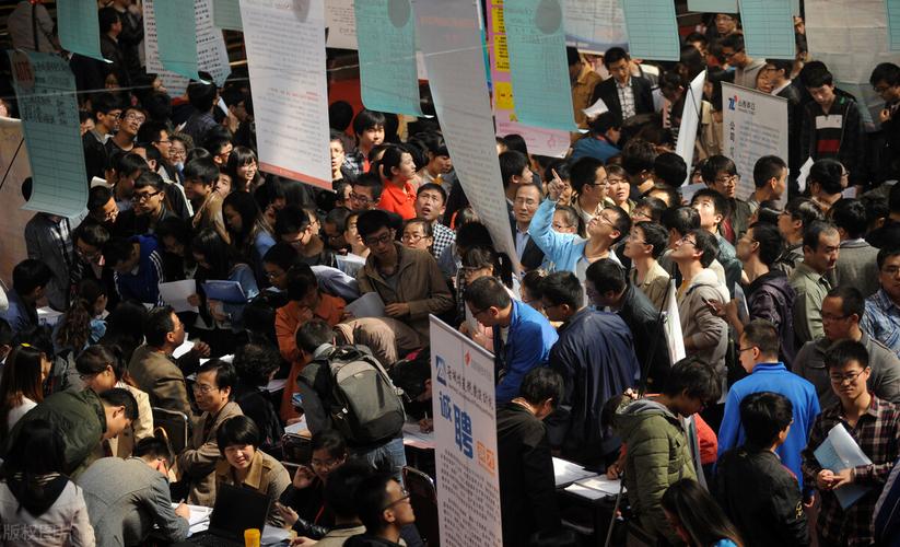 表白|湖南小伙北大毕业，放弃了当个律师，选择卖米粉被董明珠怒斥，7年后一分钟赚500万