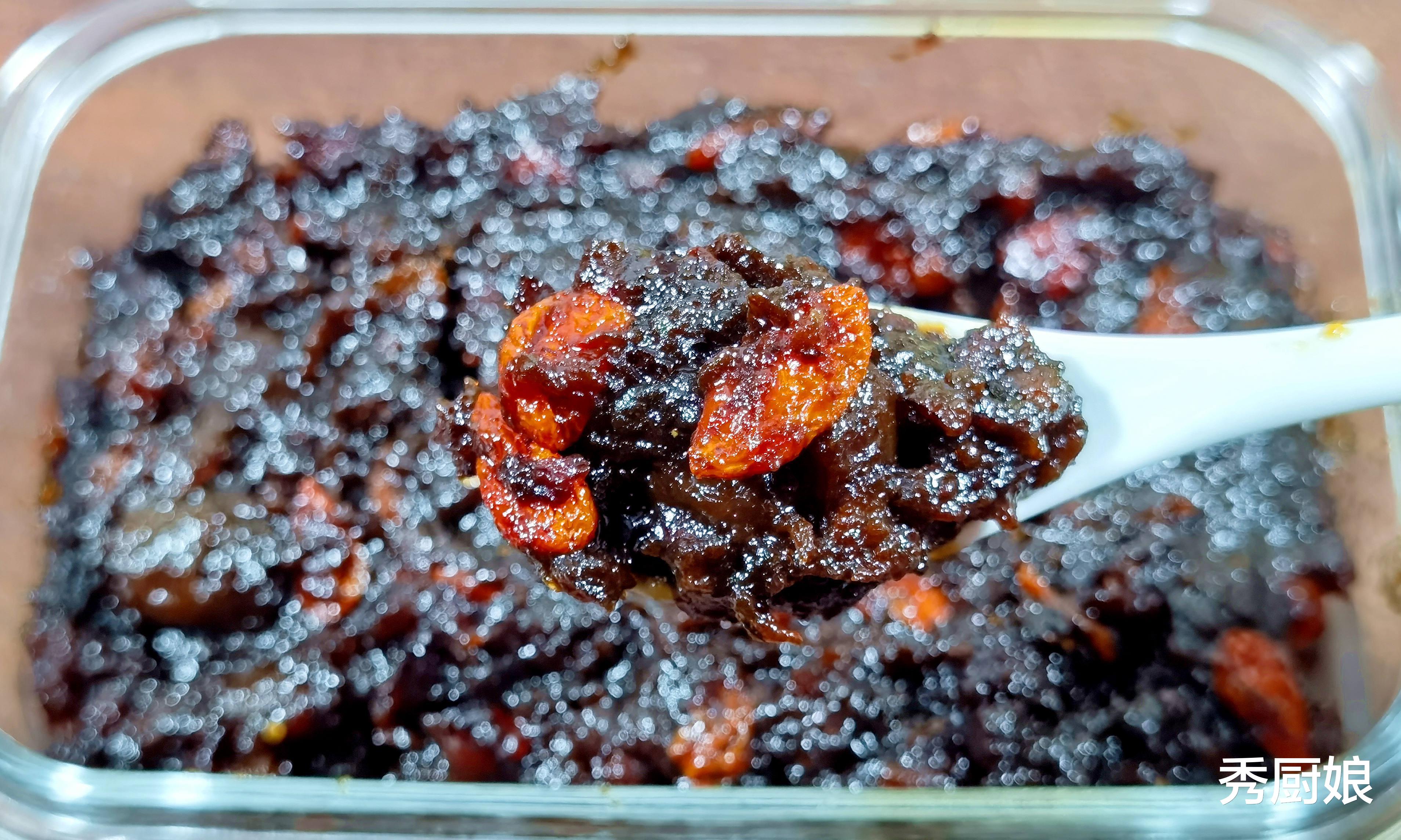 比阿胶养人，比红枣补血，冬天隔三岔五吃一次，气血充足，睡眠好