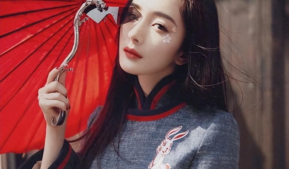 京圈6大富婆曝光,身价过百亿,坐拥北京一条街,娱乐圈只手遮天