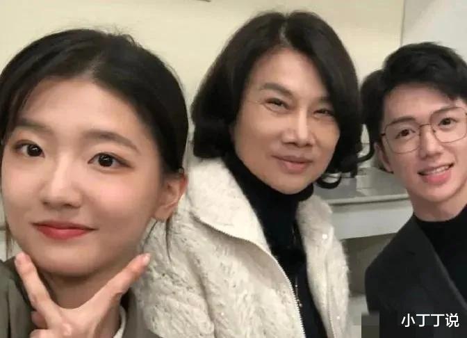 |孟羽童选择逐近利，董宇辉选择继续坚守，两人没有对错之分