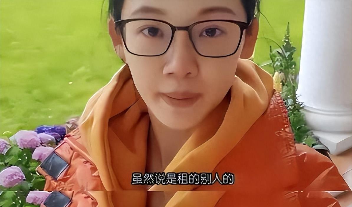 事实证明,被苗苗一家四口“吸血”的郑恺,已经走上了另一条道路