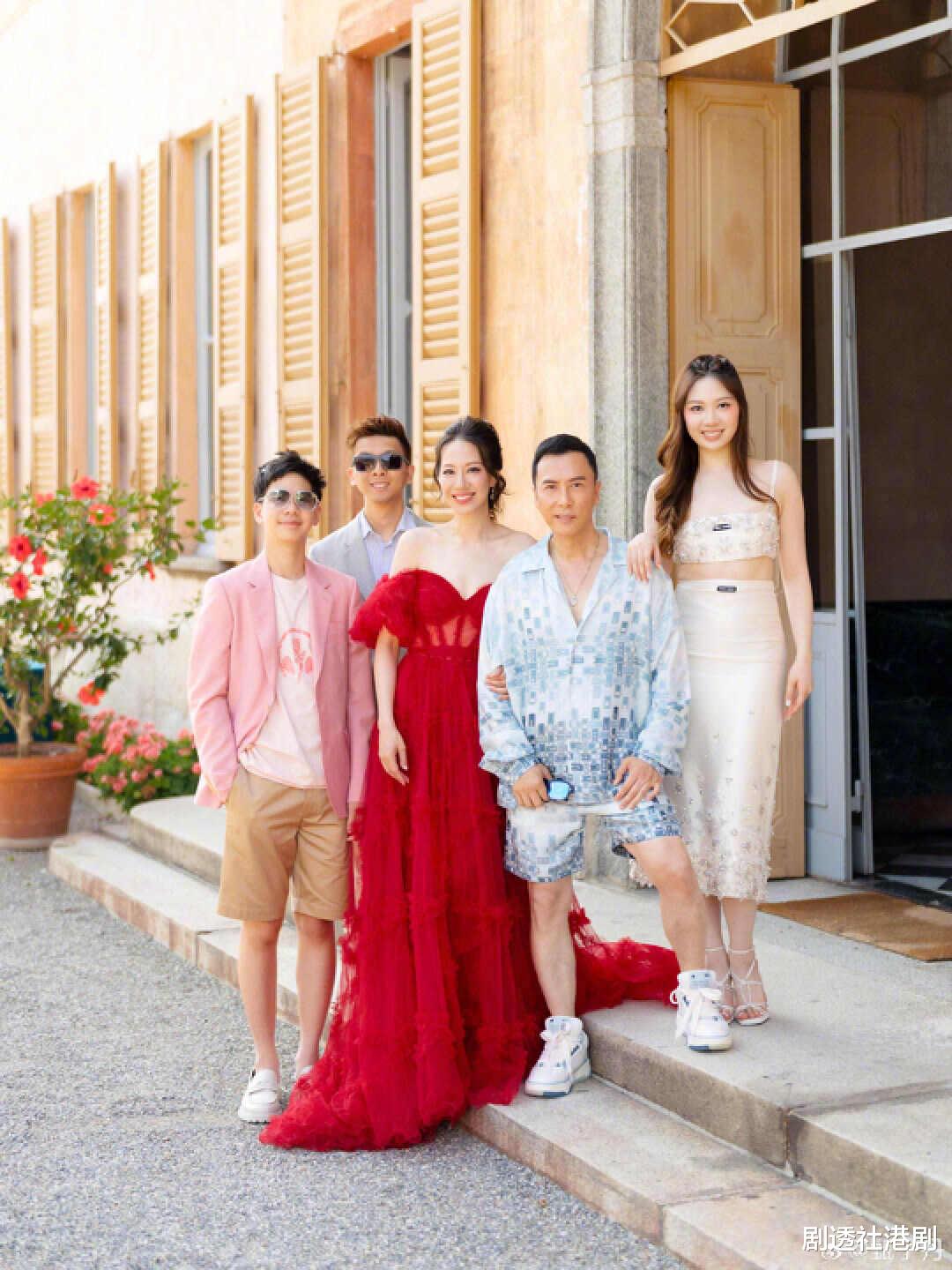 甄子丹60岁大寿广邀圈中好友,与前妻所生儿子罕露面,女儿已出道