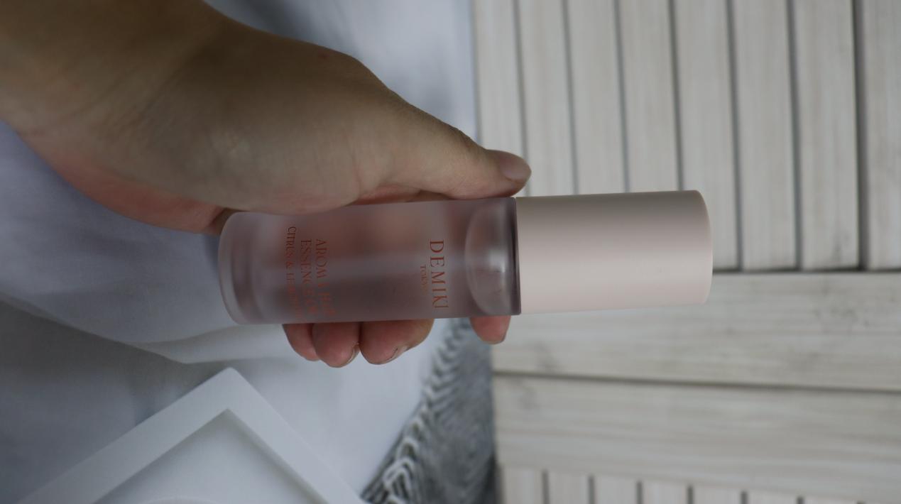 头发粗糙毛躁怎么改善？无限回购的干枯头发用精油大公开