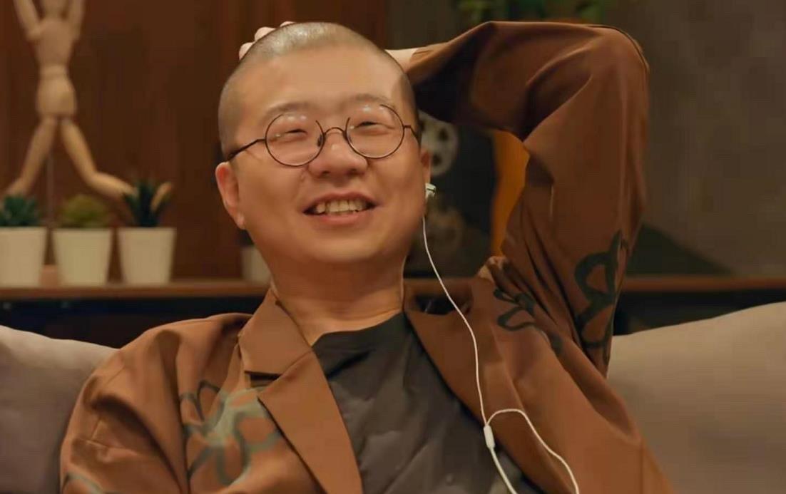 “汉奸”周峻纬!公然夸赞侵华日军被禁言!赵丽颖或会被波及!