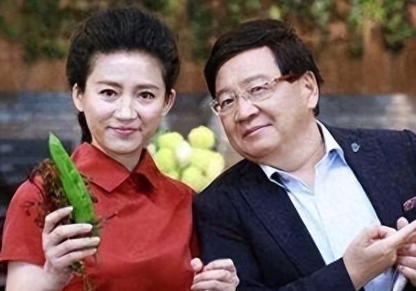 央视一姐王小丫:身材严重走形,经历两段婚姻无儿无女,热衷公益