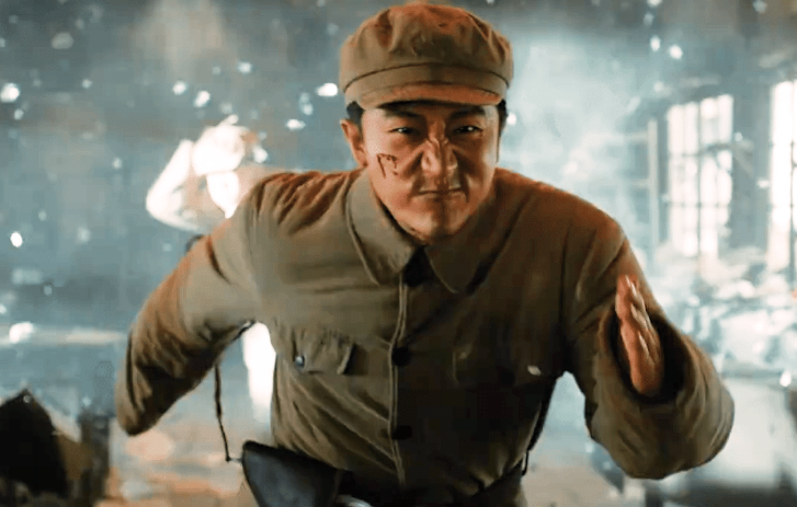 《上甘岭》央视播出，忍了欧豪演黄继光，真忍不了邱少云的扮演者