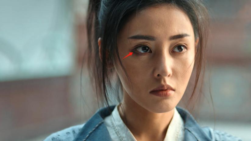 舍不得眼影一字眉烤瓷牙，就别尬演“女扮男装”，你是当观众瞎吗