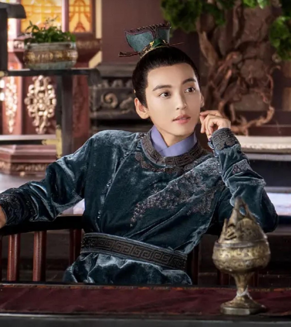 舍不得眼线假睫毛,就别硬演女扮男装了,这5位反串才叫尊重观众