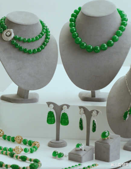 翡翠|佳士得隆重呈献:拍卖史上估价最高、规模最庞大的单一私人臻美翡翠珠宝