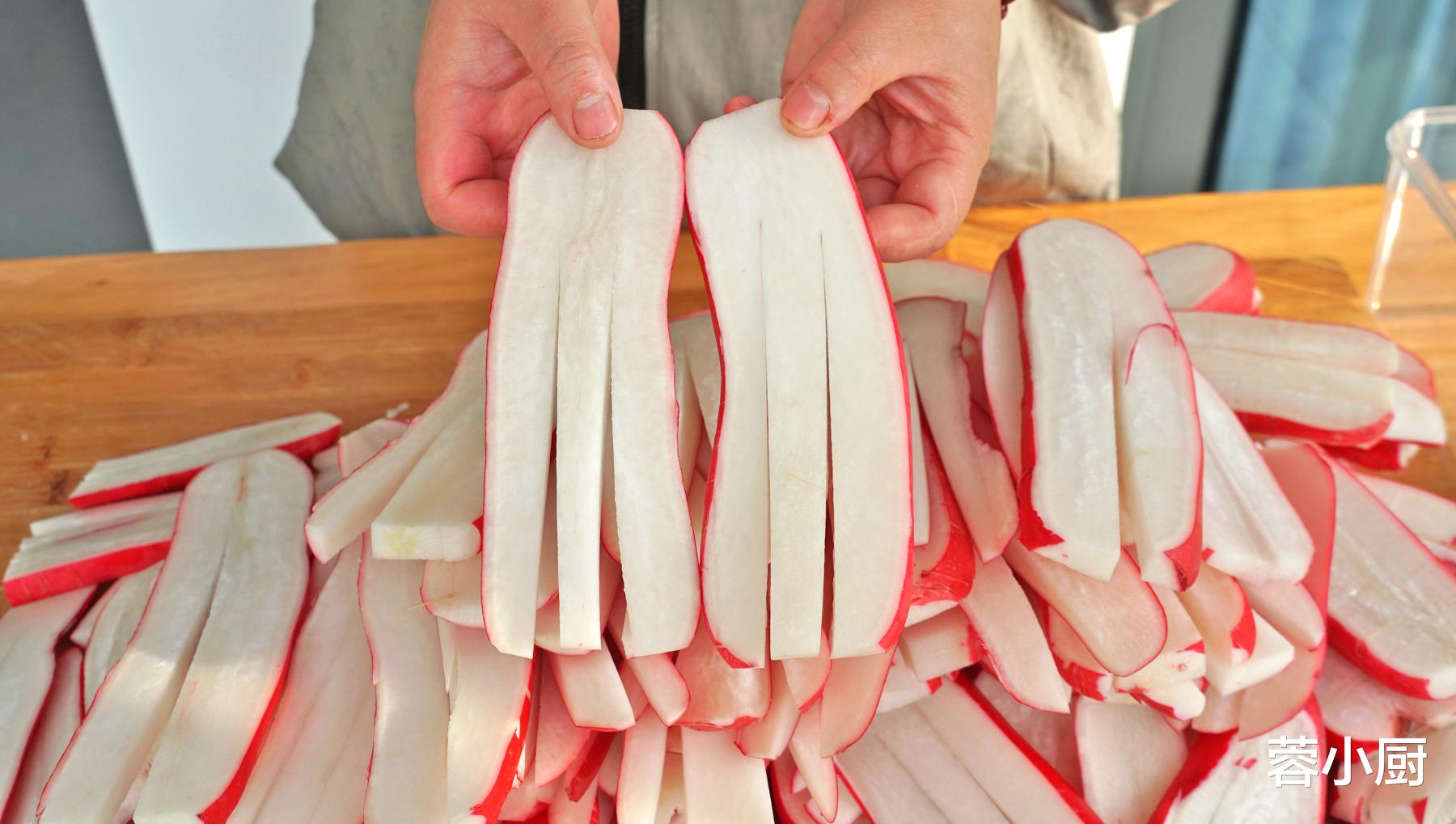 萝卜干|霜降过后，碰到此菜别手软，一次买10斤晒干储存起来，炒肉真下饭