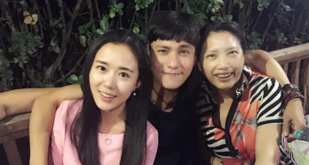 演员颜丹晨:我这辈子最幸福的事情,就是嫁给了小4岁的丈夫