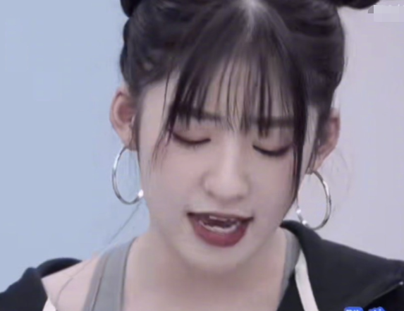 豌豆嘟嘟|唏嘘!《青你2》学员24岁未婚生女,冰清玉洁沦落到酒吧跳舞打工