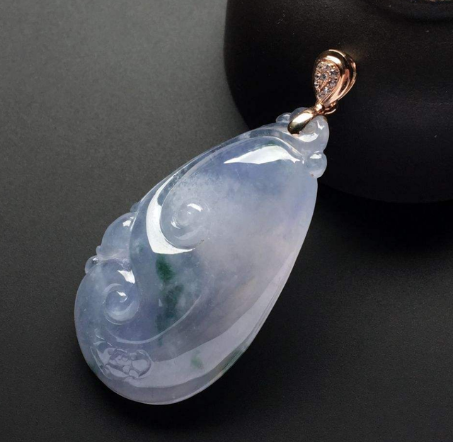 翡翠|行话科普！翡翠行家常说的调水到底是什么意思？